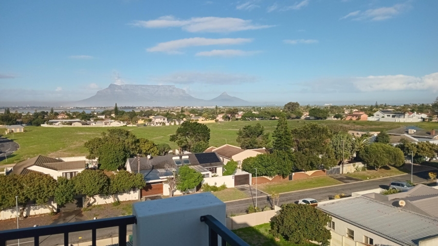 1 Bedroom Property for Sale in Table View Western Cape